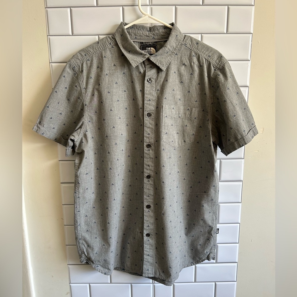 The North Face Men’s Button-up shirt, Size L